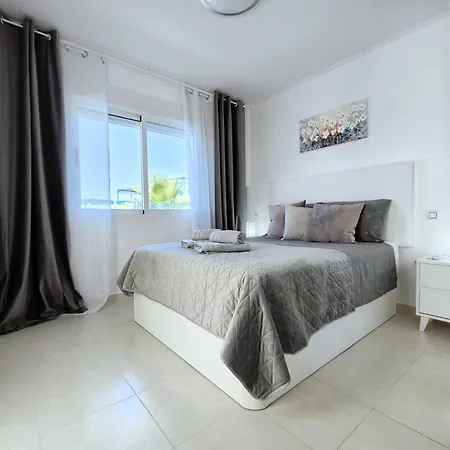 Salinas Luxury Danuria Semesterbostad *