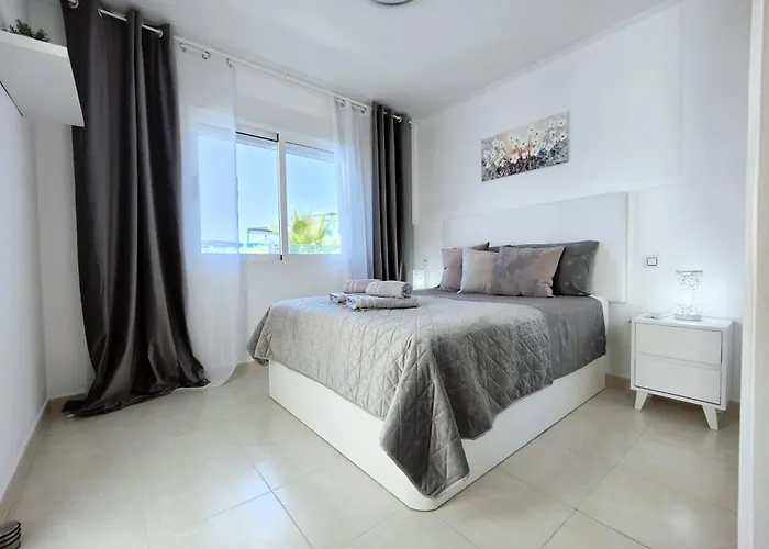 Salinas Luxury Danuria Semesterbostad *